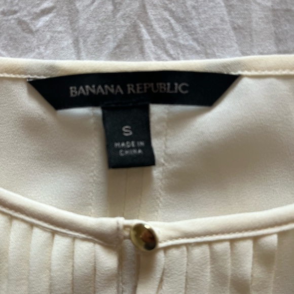 Banana Republic off white sheer 3/4 sleeve ruffle hem work business top S - Picture 2 of 5